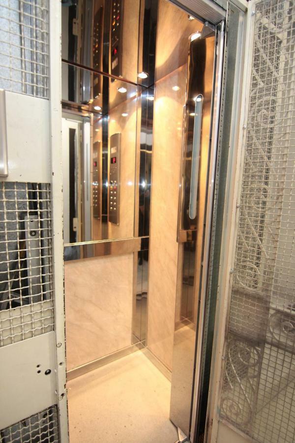 Acropolis View And Walking Distance 4 Bd Flat Lejlighed Athen Eksteriør billede